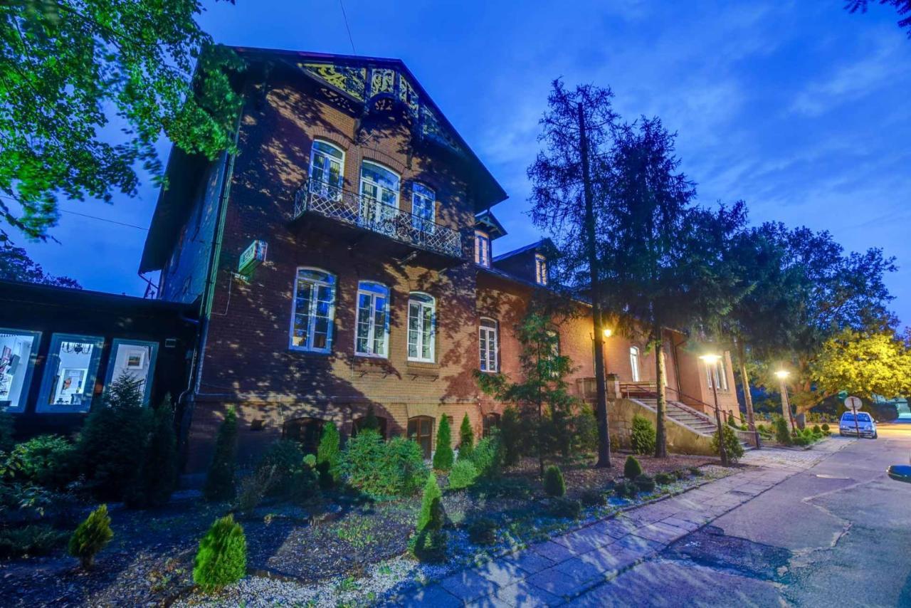 Savoy Bed and Breakfast Spała Eksteriør billede
