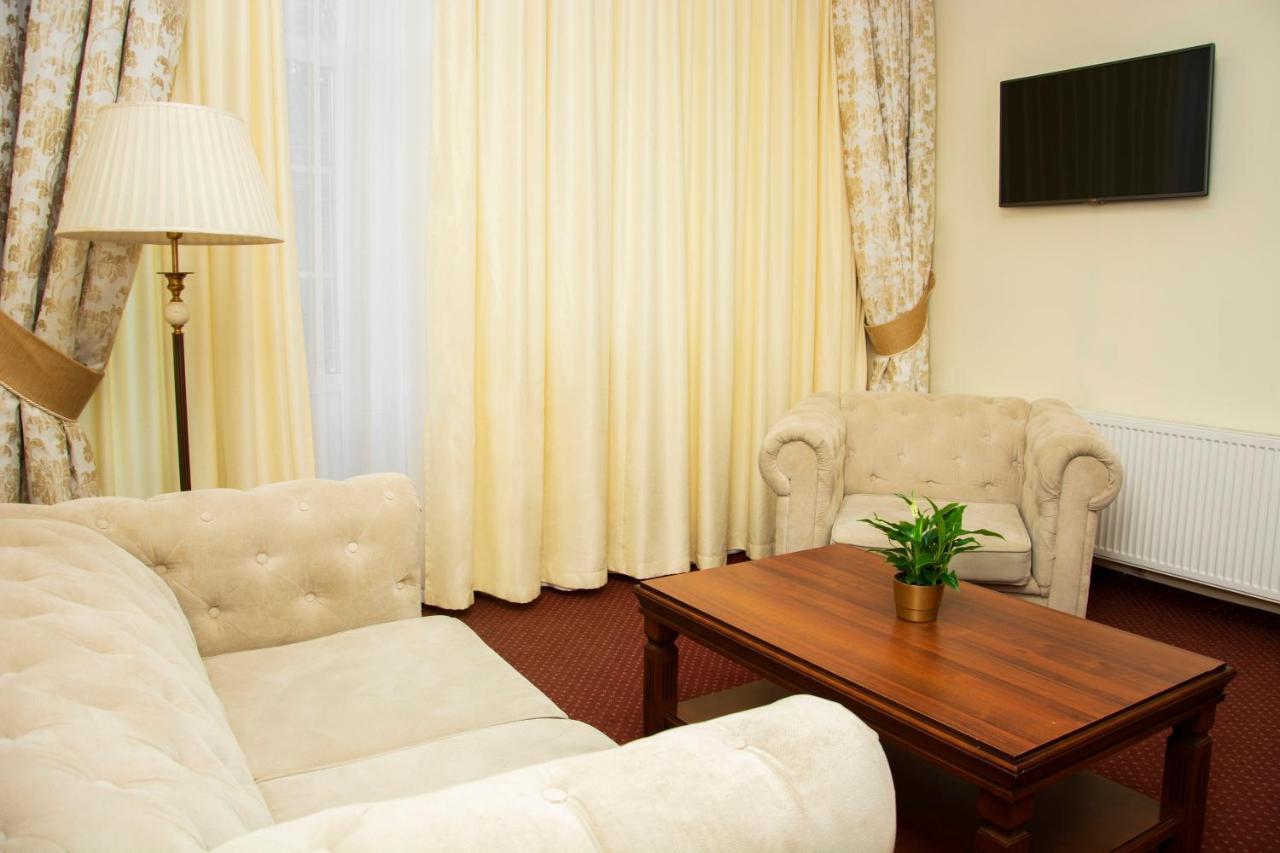 Savoy Bed and Breakfast Spała Eksteriør billede