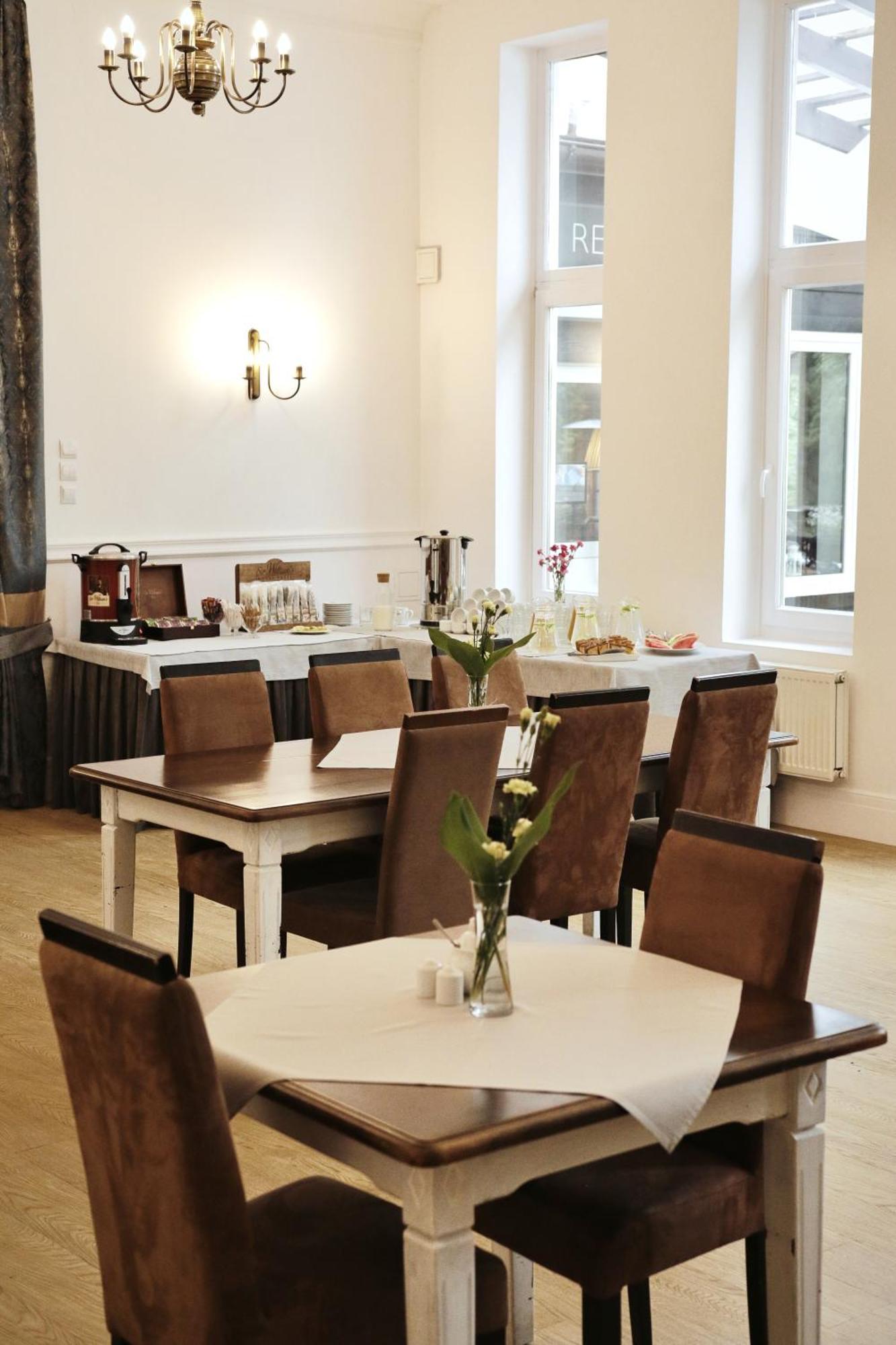 Savoy Bed and Breakfast Spała Eksteriør billede